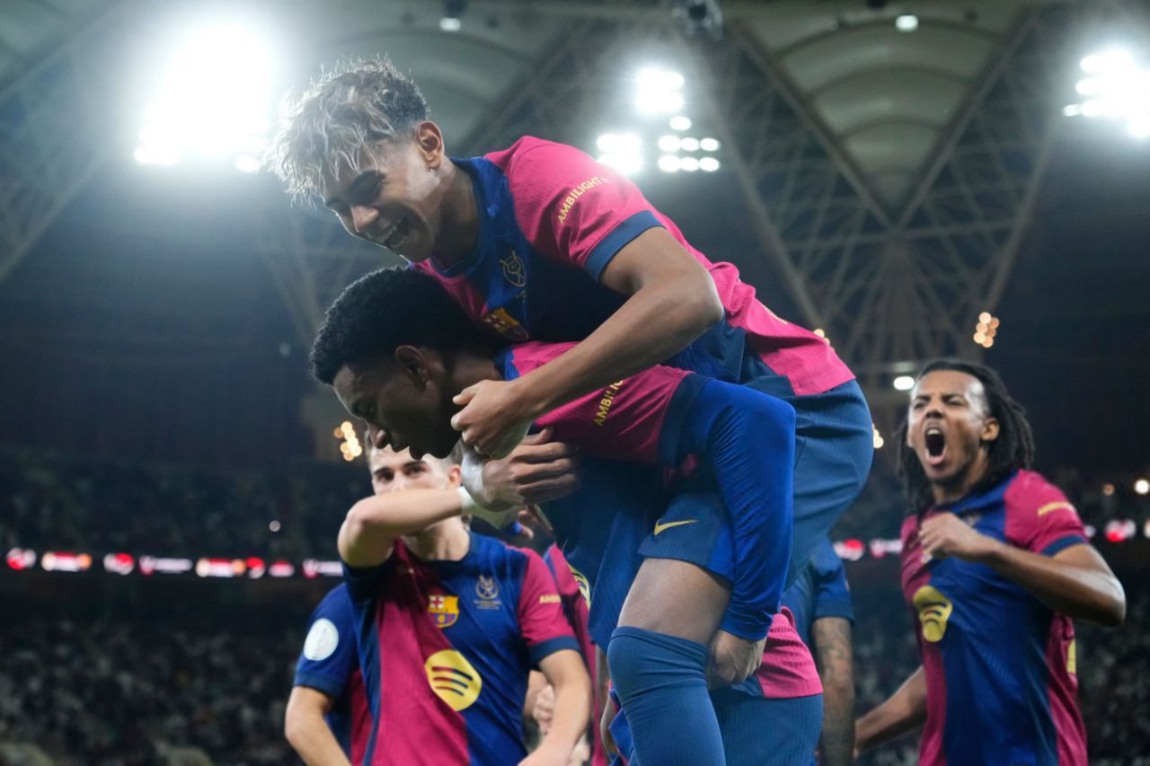 ساعت بازی بارسلونا مقابل پی اس جی