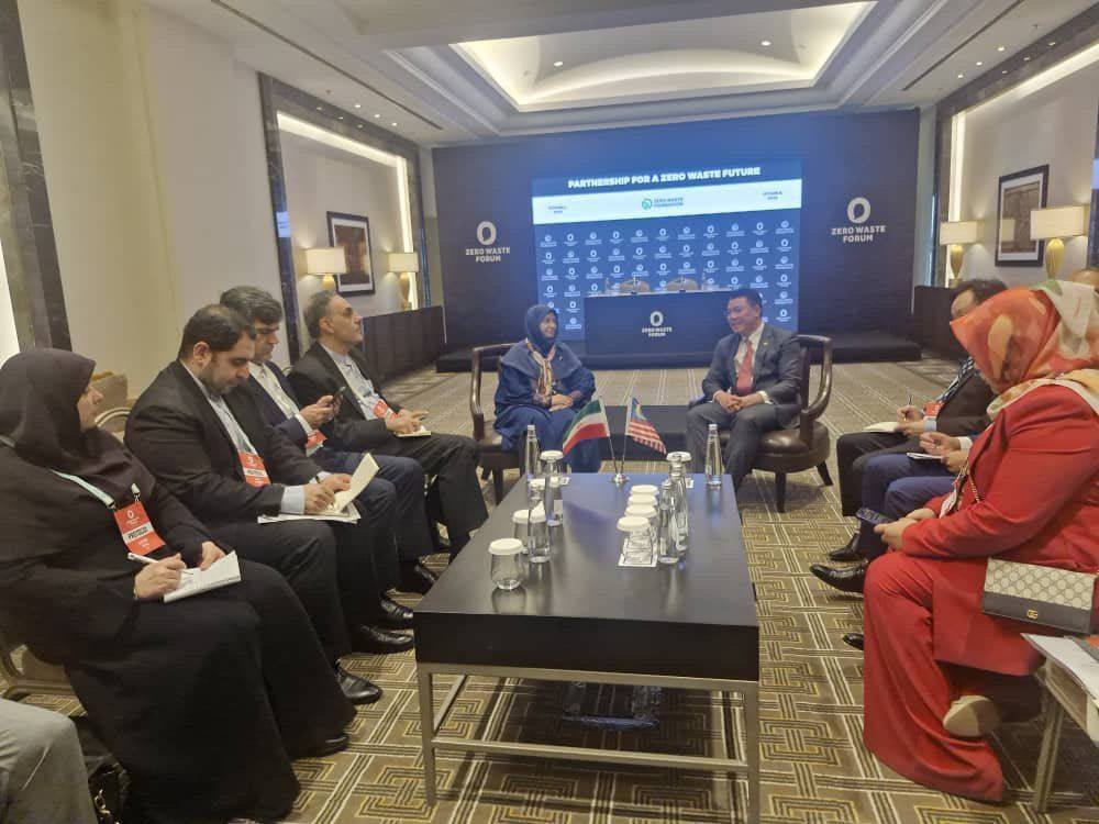 تور چهار شب و پنجروز مدیران ارشد سازمان محیط زیست به استانبول | همایش «پسماند صفر» در ترکیه با حضور «کارشناس صفر» هیأت ایرانی تور چهار شب و پنجروز مدیران ارشد سازمان محیط زیست به استانبول | همایش «پسماند صفر» در ترکیه با حضور «کارشناس صفر» هیأت ایرانی