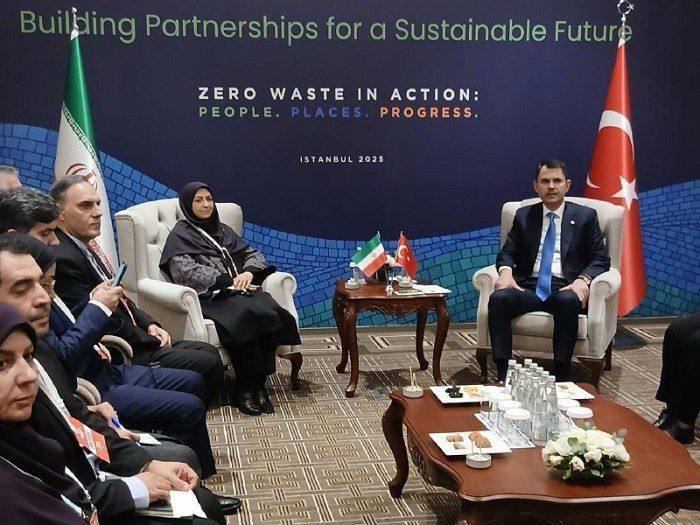 تور چهار شب و پنجروز مدیران ارشد سازمان محیط زیست به استانبول | همایش «پسماند صفر» در ترکیه با حضور «کارشناس صفر» هیأت ایرانی تور چهار شب و پنجروز مدیران ارشد سازمان محیط زیست به استانبول | همایش «پسماند صفر» در ترکیه با حضور «کارشناس صفر» هیأت ایرانی