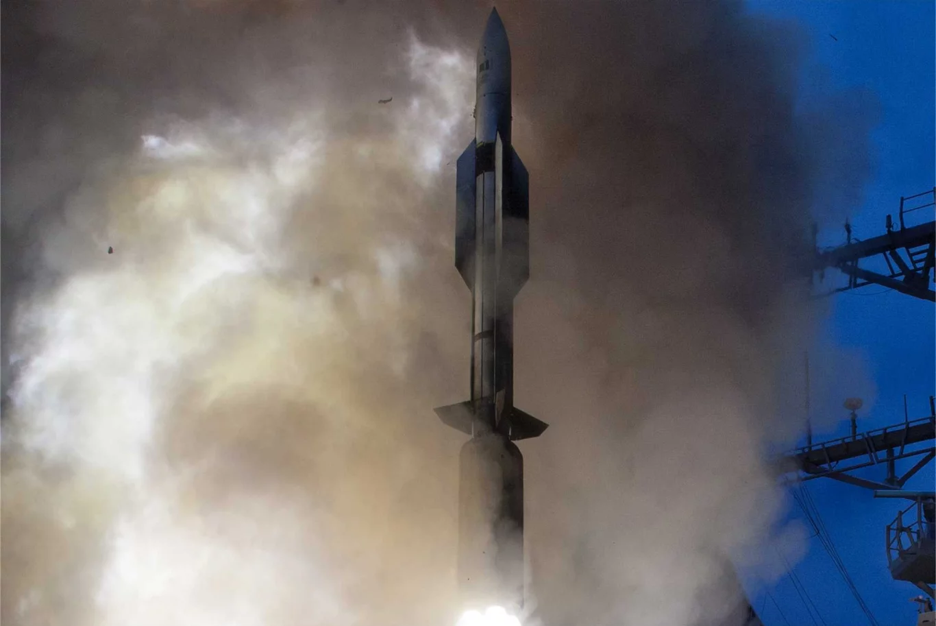 مشخصات موشک SM-۶