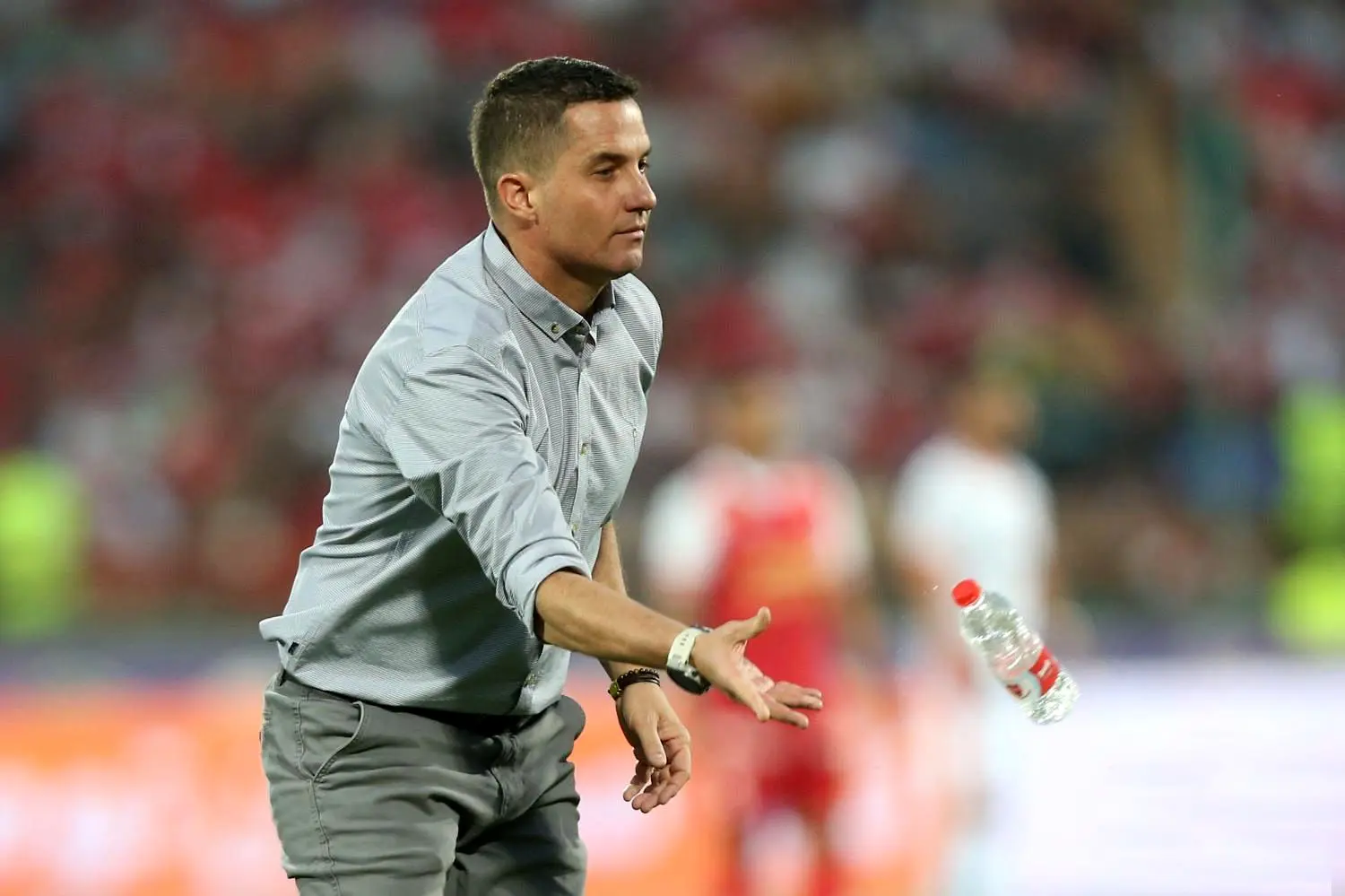 قرارداد اوسمار هنوز در سازمان لیگ ثبت نشده! اوسمار ویرا