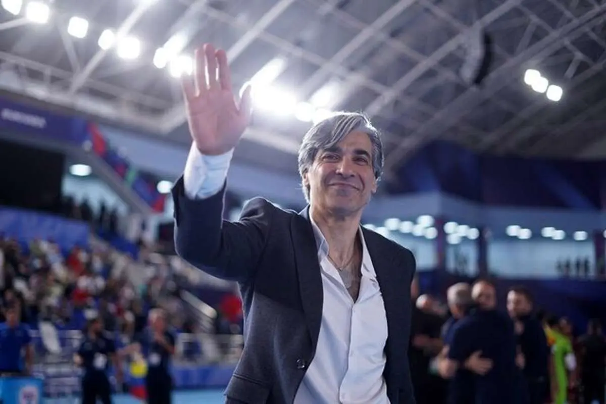 نشتی گاز در محل تمرین تیم ملی فوتسال کشور؛ وحید شمسایی و ۲ مربی مسموم شدند! وحید شمسایی