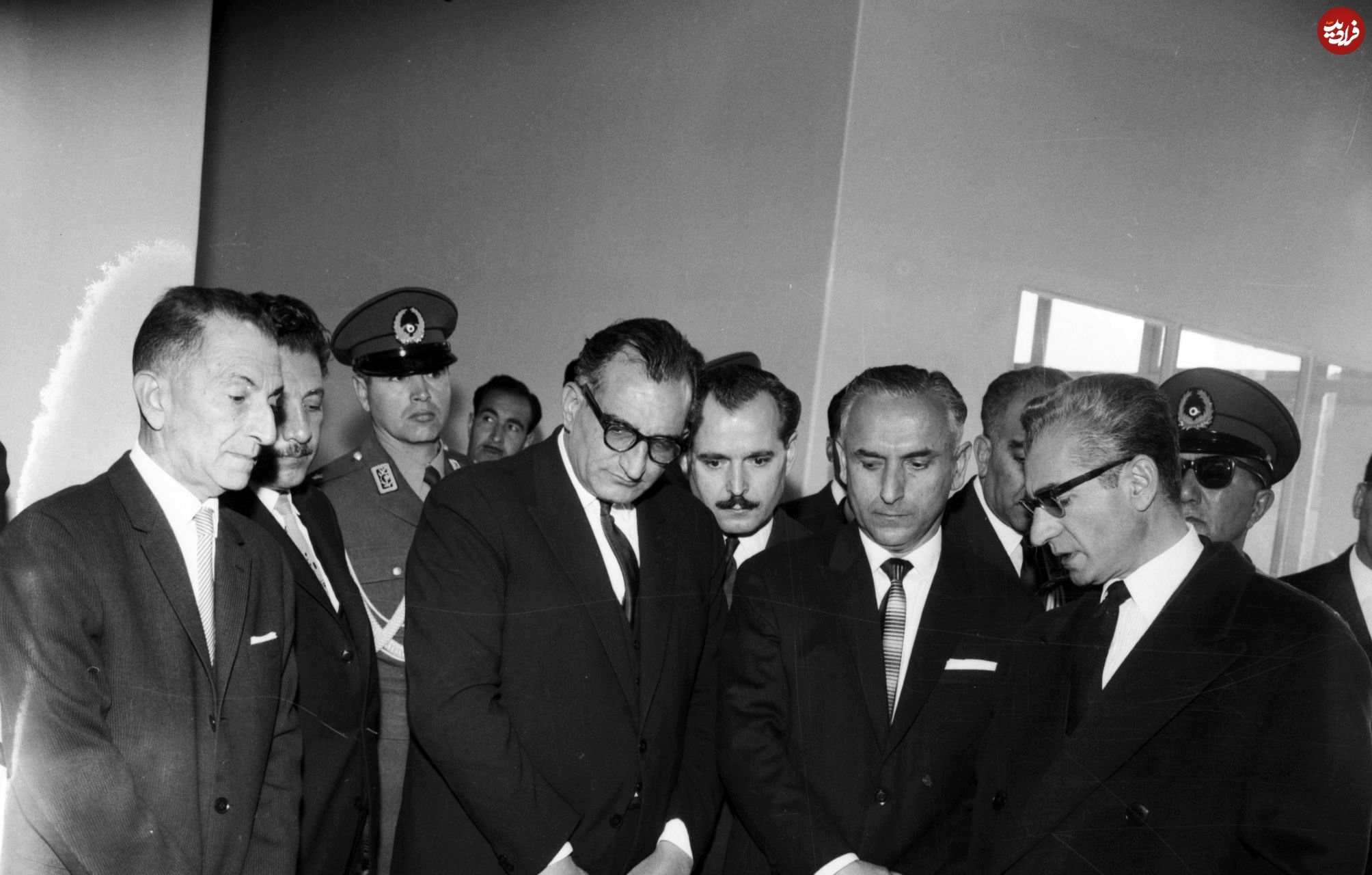 تصویر کمتر دیدهشده از بازدید محمدرضا پهلوی از دبیرستان البرز در سال ۱۳۵۳ تصویر کمتر دیدهشده از بازدید محمدرضا پهلوی از دبیرستان البرز در سال ۱۳۵۳