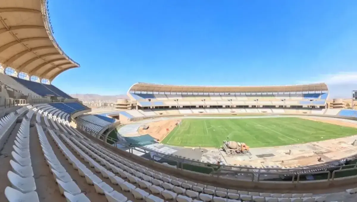 بازدید محمد انصاری از ورزشگاه پارس؛ میزبانی شیراز برای دربی پایتخت جدی شد