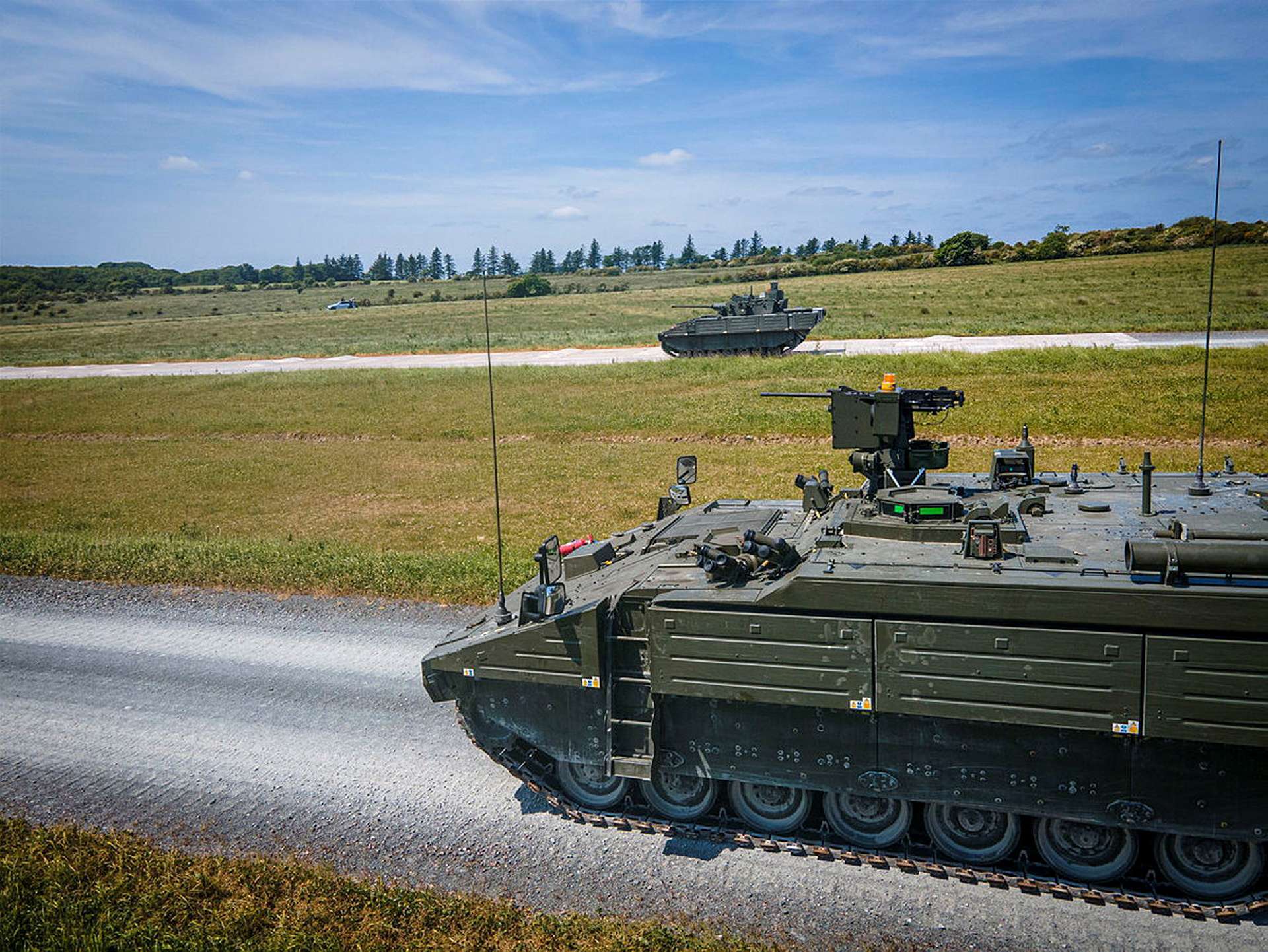 خودروی نفربر زرهی ARES خودروی نفربر زرهی ARES