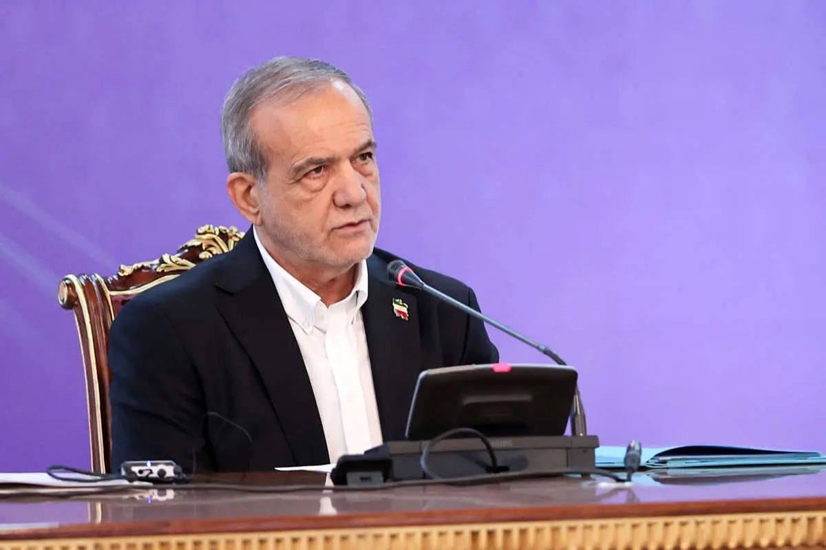 پزشکیان: تلاش می‌کنیم دولت را برای کاهش تورم، کوچک کنیم