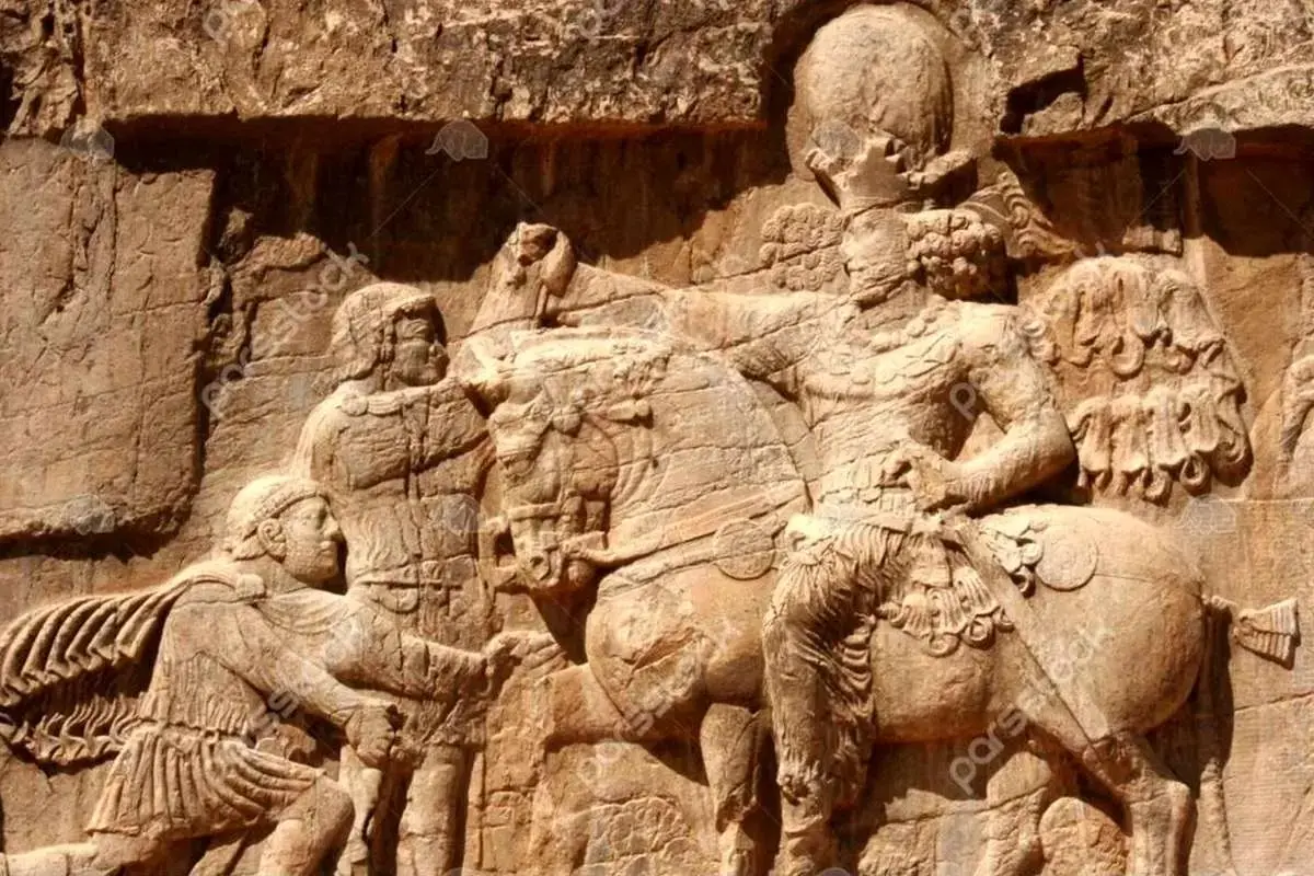 مجسمه شاپور دوم و شکست والرین