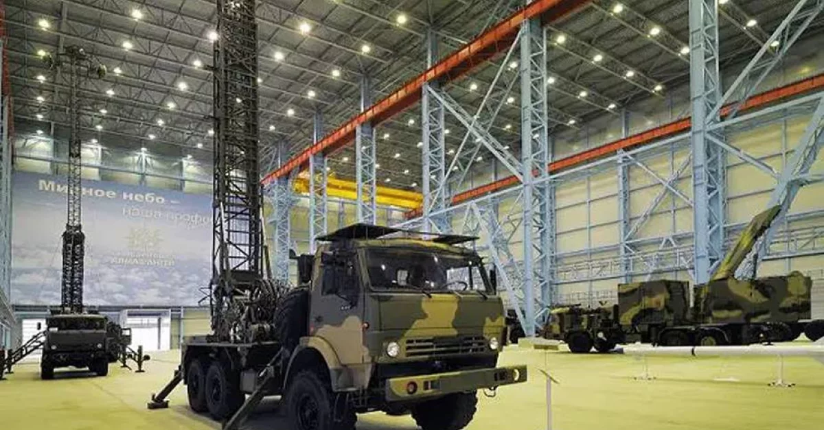 خودروی ایستگاه رله سامانه پدافندی اس-۳۵۰ ویتیاز