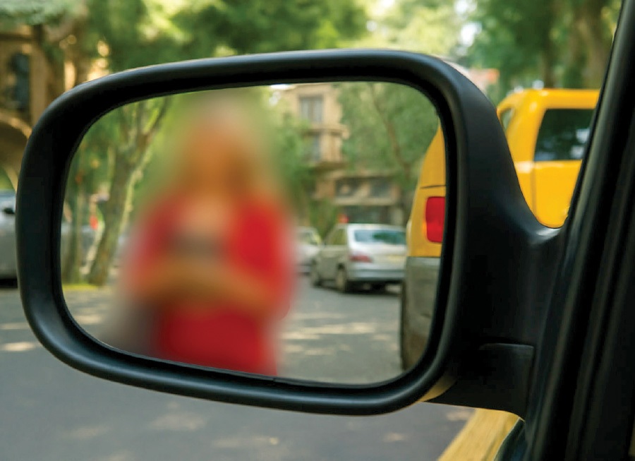 نگرانی روزنامه اصولگرا از تغییر پوشش زنان | خراسان: قبل از ماچاپارتی و هالووین جامعه به تعادل نسبی رسیده بود پوشش اختیاری