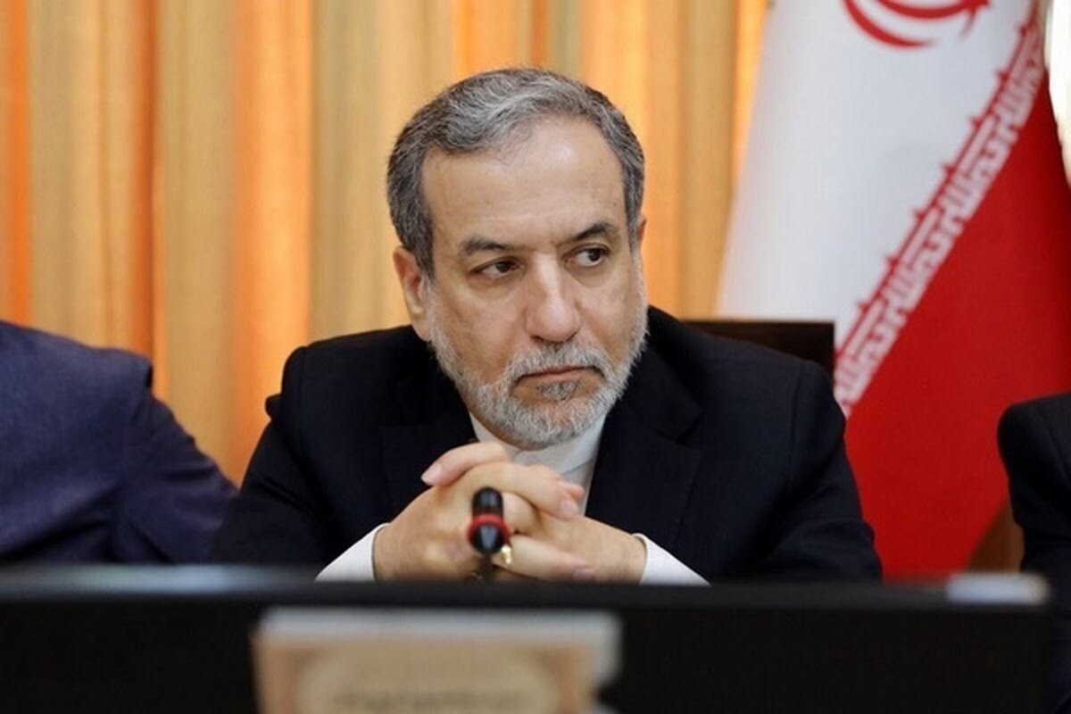 رمزگشایی روزنامه اصولگرا از راهبرد جدید تهران؛ نه قاطع یا مذاکره مشروط؟ عراقچی