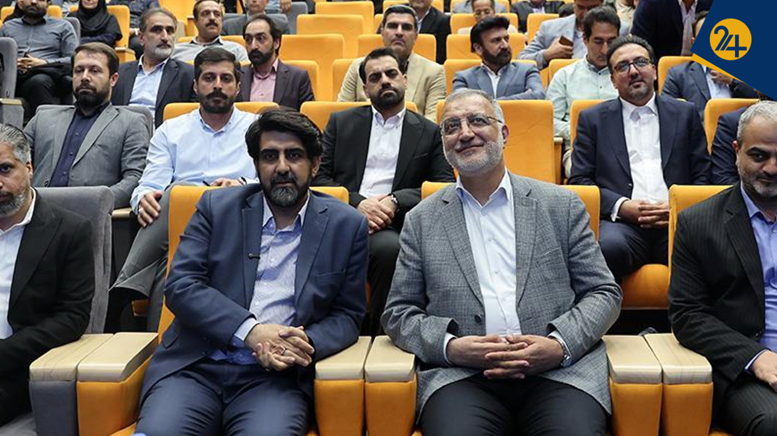 معاون روابط عمومی شهرداری تهران: محمدخانی از یک پست استعفا داد، سخنگویی او تمدید شد | عضو هیأت نظارت: با استعفای صوری برخورد میکنیم معاون روابط عمومی شهرداری تهران: محمدخانی از یک پست استعفا داد، سخنگویی او تمدید شد | عضو هیأت نظارت: با استعفای صوری برخورد میکنیم