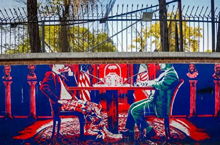 تصاویر جدید از دیوارنگاره‌های سفارت سابق آمریکا در تهران