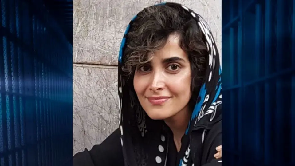 آنیشا اسداللهی کیست؟ | دوران حبس معلم زبان انگلیسی و مترجم آنیشا اسداللهی کیست