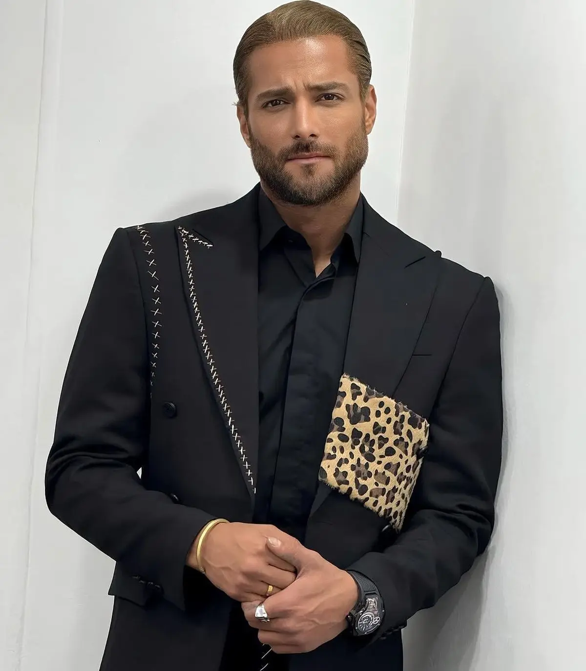 بیوگرافی امیر مقاره