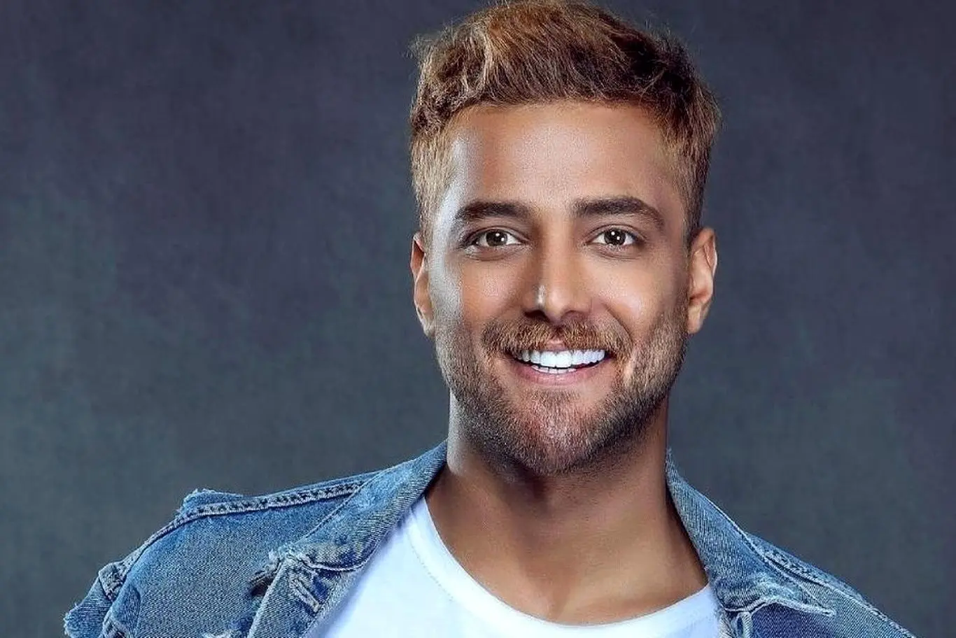 امیر مقاره خواننده ایرانی