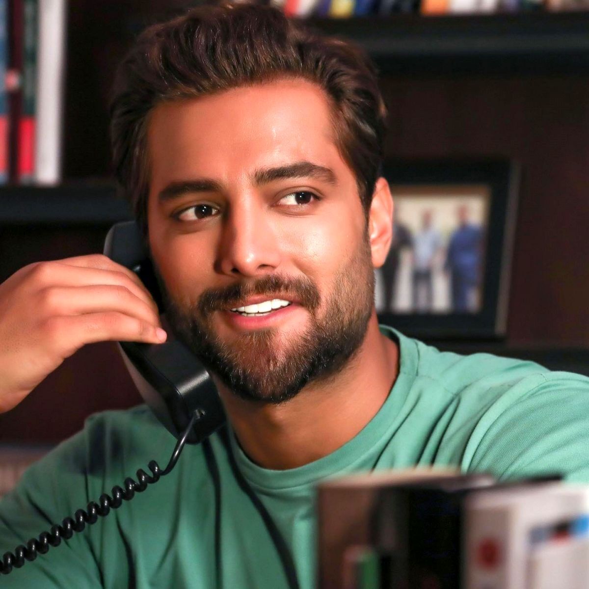 امیر مقاره کیست