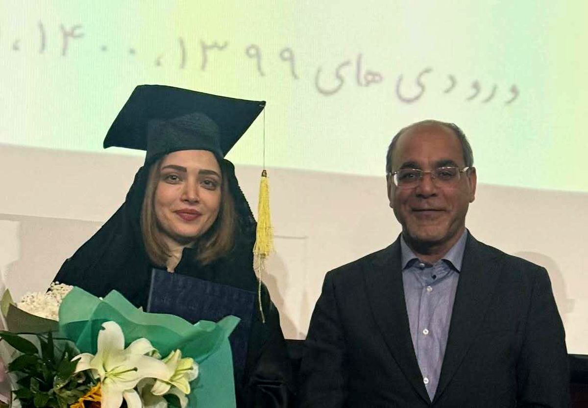 ببینید| حضور بهنوش طباطبایی با بادیگارد در جشن فارغ‌التحصیلی