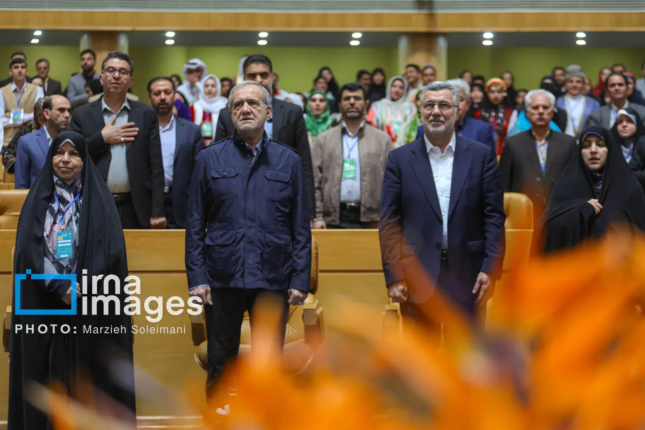 حضور وزیر دولت احمدی‌نژاد در کنار مسعود پزشکیان +عکس