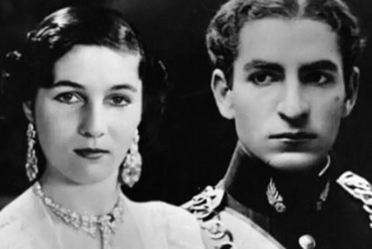 عکسی از محمدرضا پهلوی و فوزیه در آغاز آشنایی در مصر