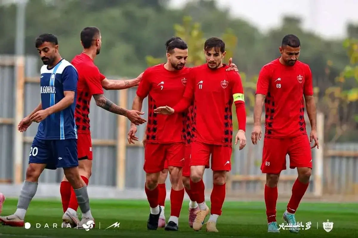 احمدزاده کاپیتان پرسپولیس شد! احمدزاده کاپیتان پرسپولیس شد!