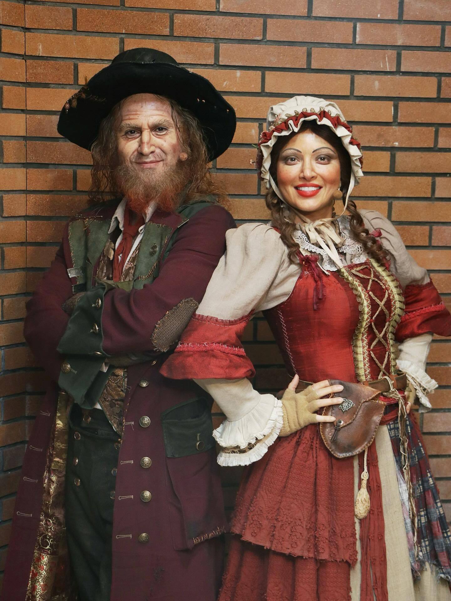 عکس| بهنوش طباطبایی و هوتن شکیبا در پشت صحنه تئاتر الیورتوئیست