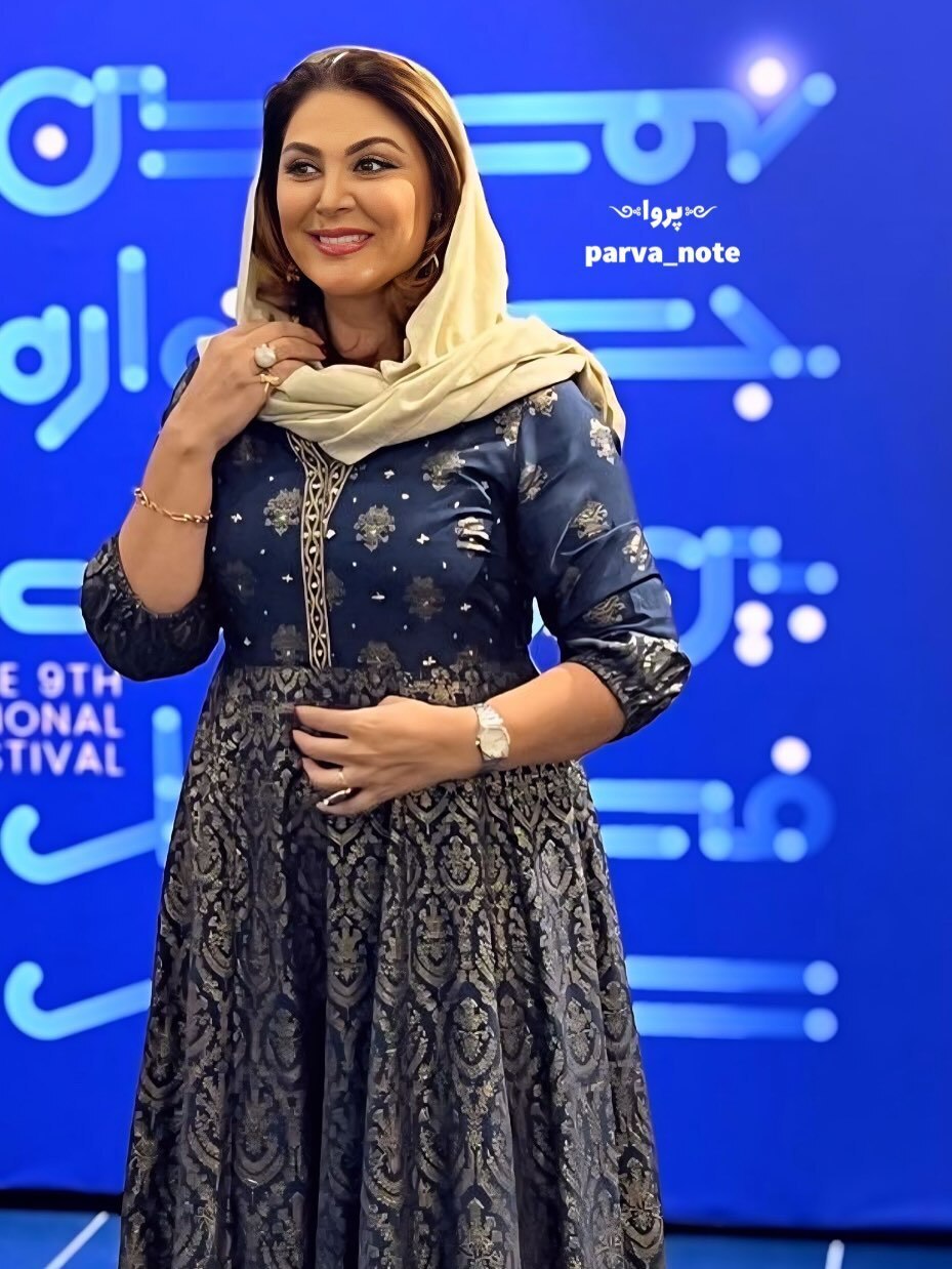 عکس| حضور «لاله اسکندری» با استایل سنتی در بزرگداشت خود