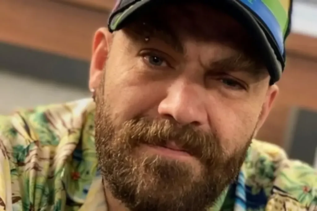 بهادر وحشی کیست