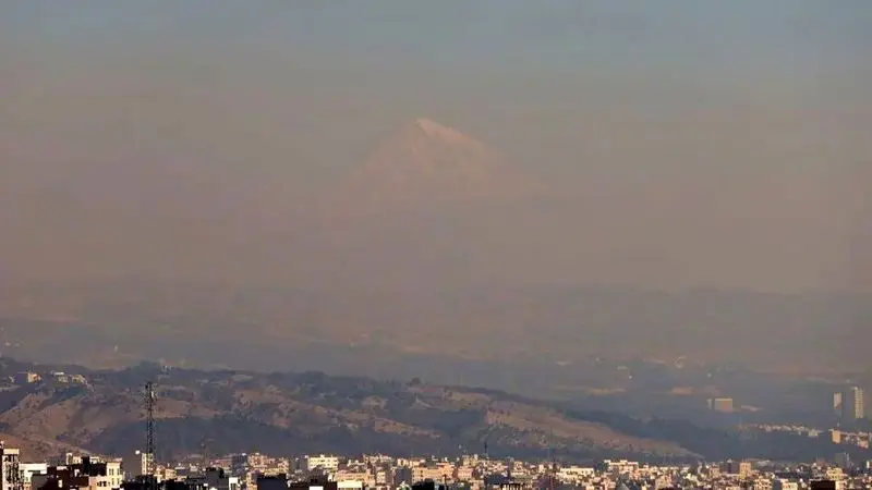 آلودگی شدید تهران، دماوند را از دید پنهان کرد! +عکس آلودگی تهران