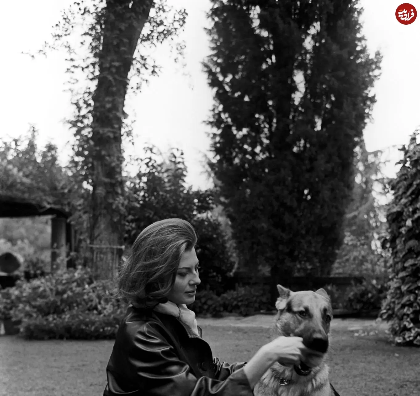 تصاویر کمتر دیدهشده از ثریا اسفندیاری در رم ثریا اسفندیاری