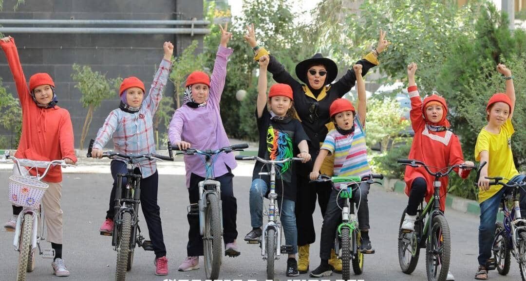 معرفی فیلم دختر برقی | از امروز روی پرده سینماهای کشور فیلم دختر برقی