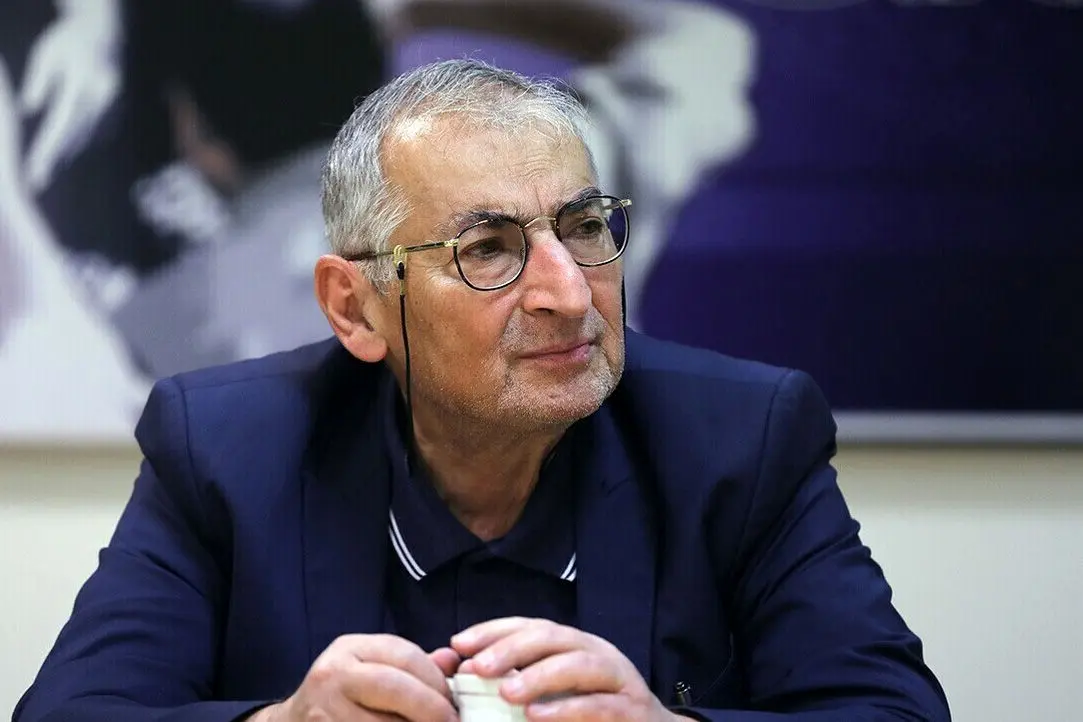 زیباکلام: مساله حجاب برای رادیکال‌ها، قدرت است نه خدا