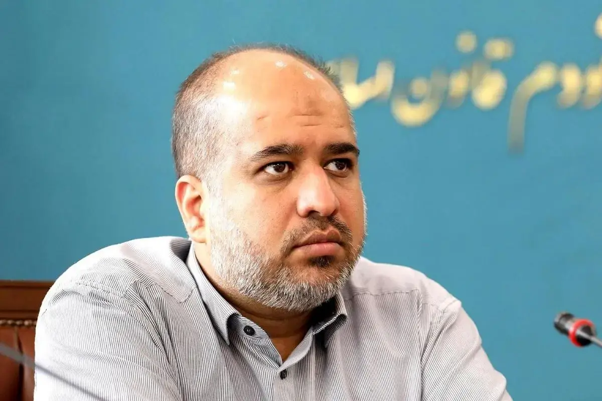 ببینید| خضریان در صحن علنی: آقایان! طوری بخورید که خفه نشوید