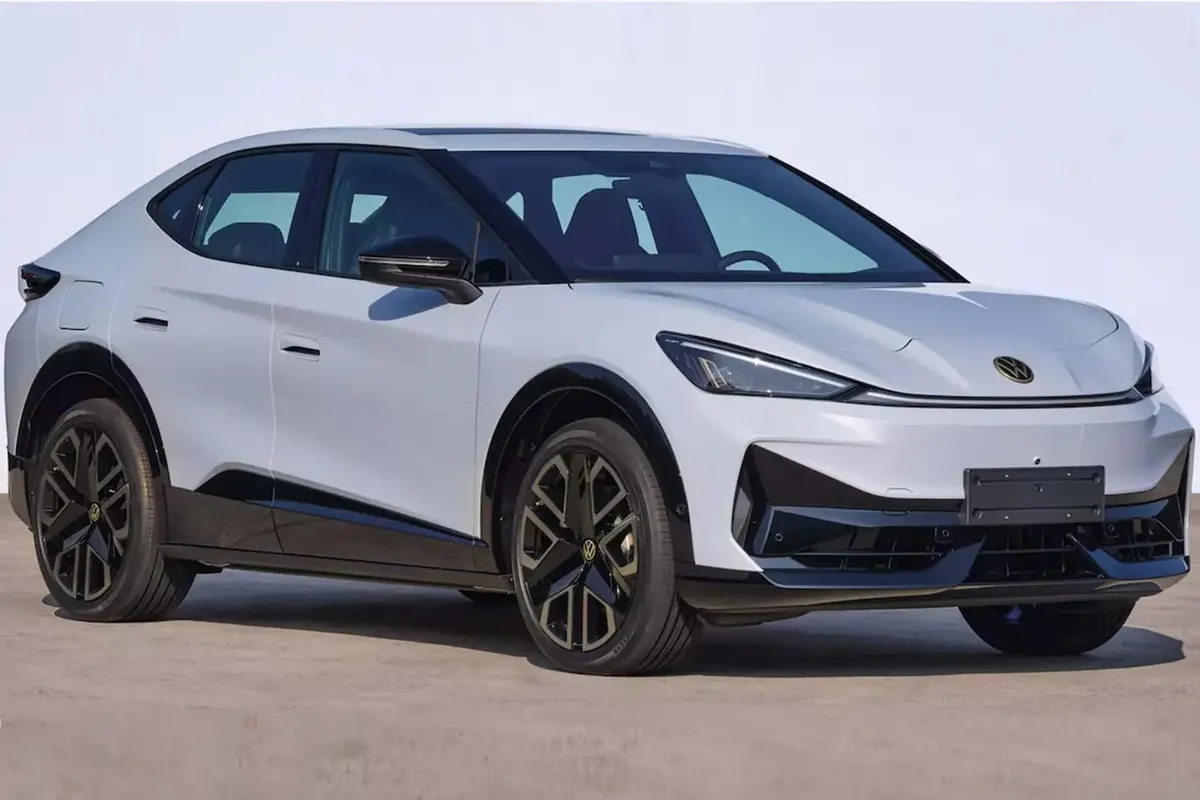 آغاز عرضه خودروهای وارداتی در بورس؛ فولکس‌واگن برقی پیشتاز شد