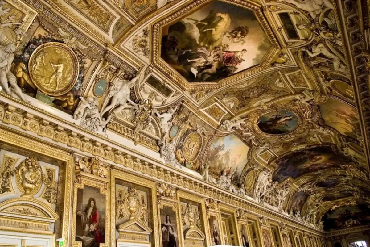  سارقان موزه لوور بازداشت شدند