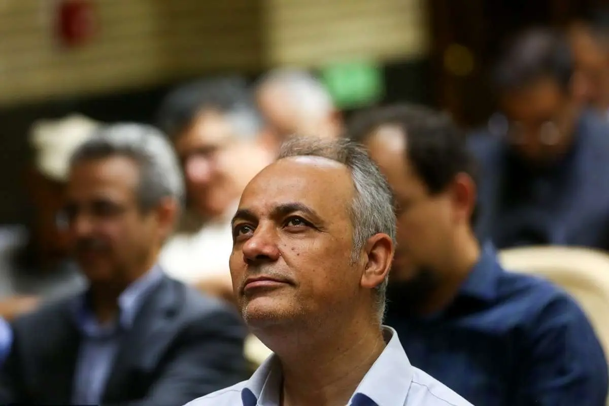  واکنش زیدآبادی به انتقادات علیه روزنامه هم‌میهن: همه‌اش ارزانی خودتان!