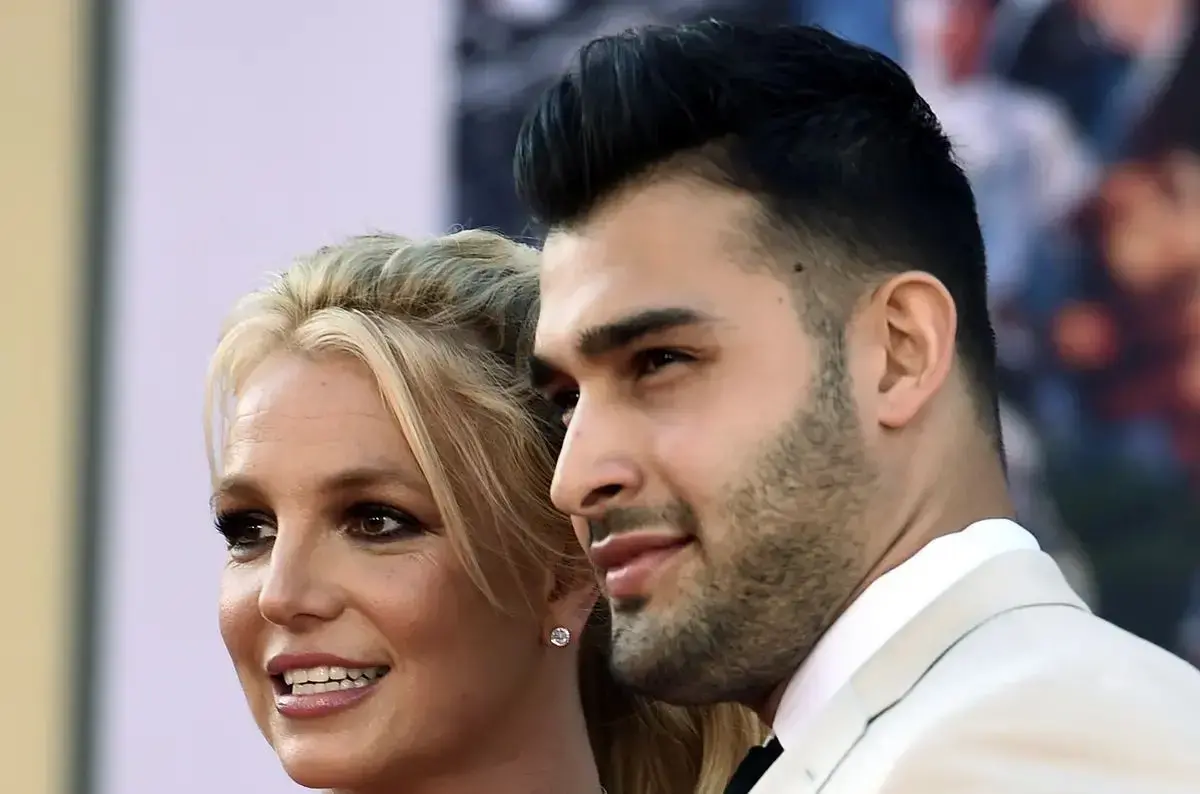 ببینید| واکنش سام اصغری به حواشی: ویدئو‌ها و تقطیع شده‌اند!