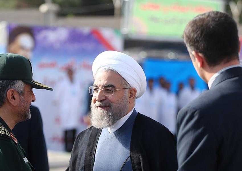 روحانی، جعفری و یک دهه پیغام و پسخوان و دلخوری/ داستان ناتمام کنایه‌ها و گلایه‌های روحانی و سپاه؛ از بودجه تا برجام