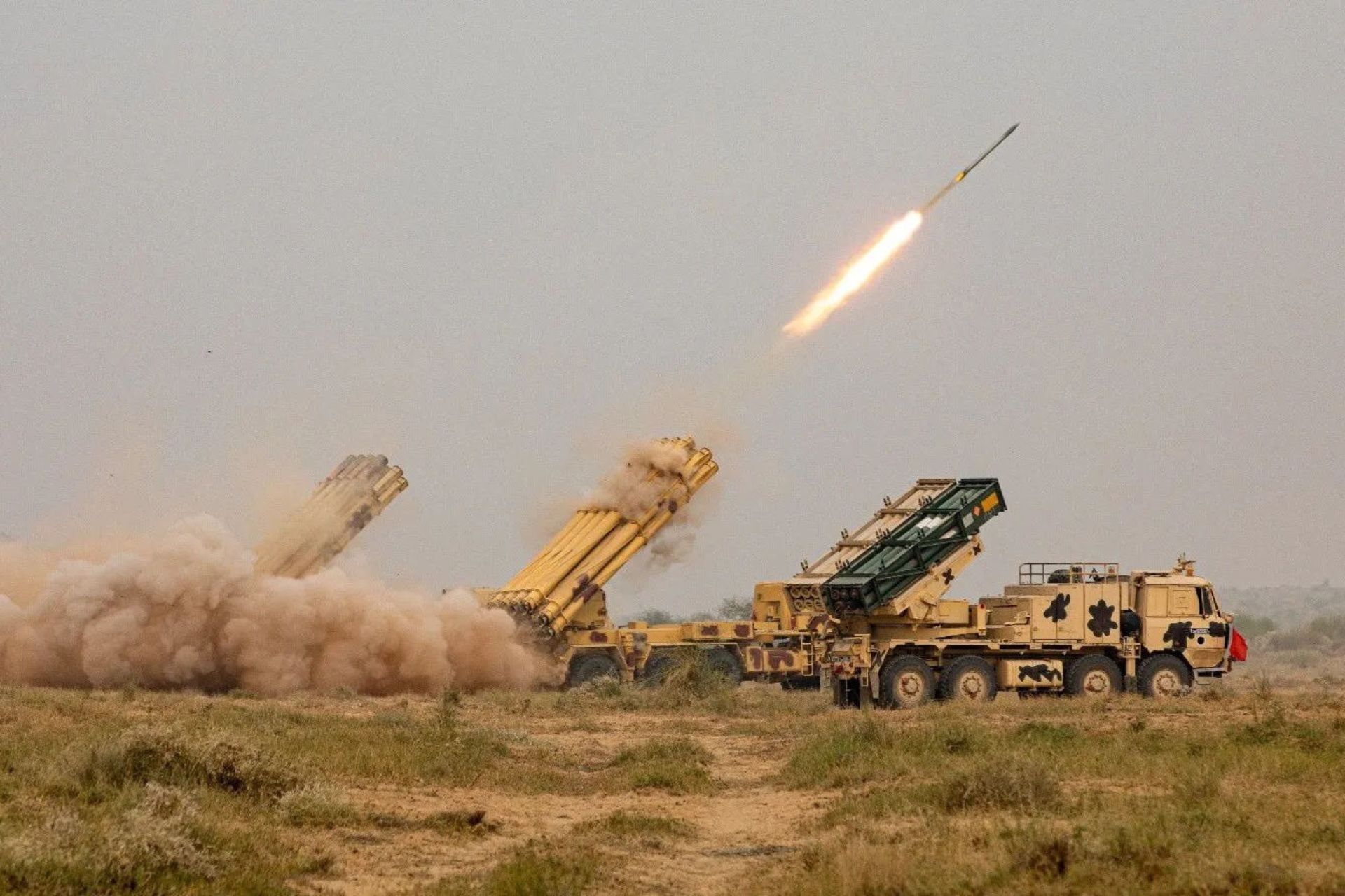 سیستم موشکی پیناکا هند