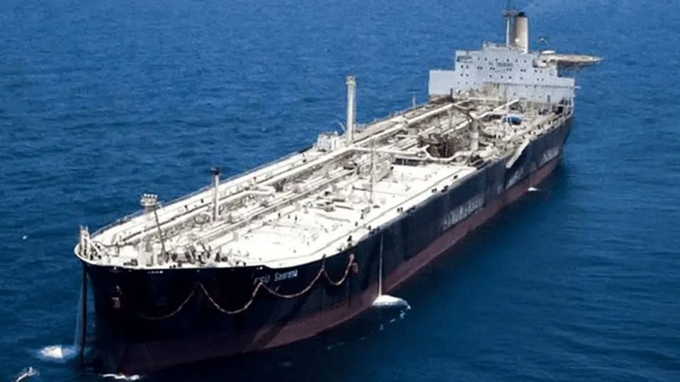 هشدار قاطع مرزبانان میناب به نفتکش خارجی در خلیج فارس نفتکش خارجی در خلیج فارس