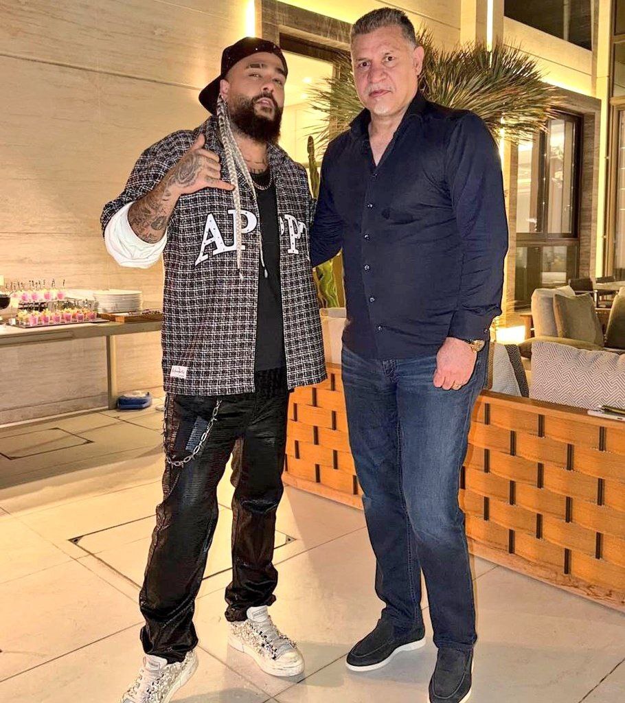 عکس جنجالی علی دایی با ساسی مانکن!