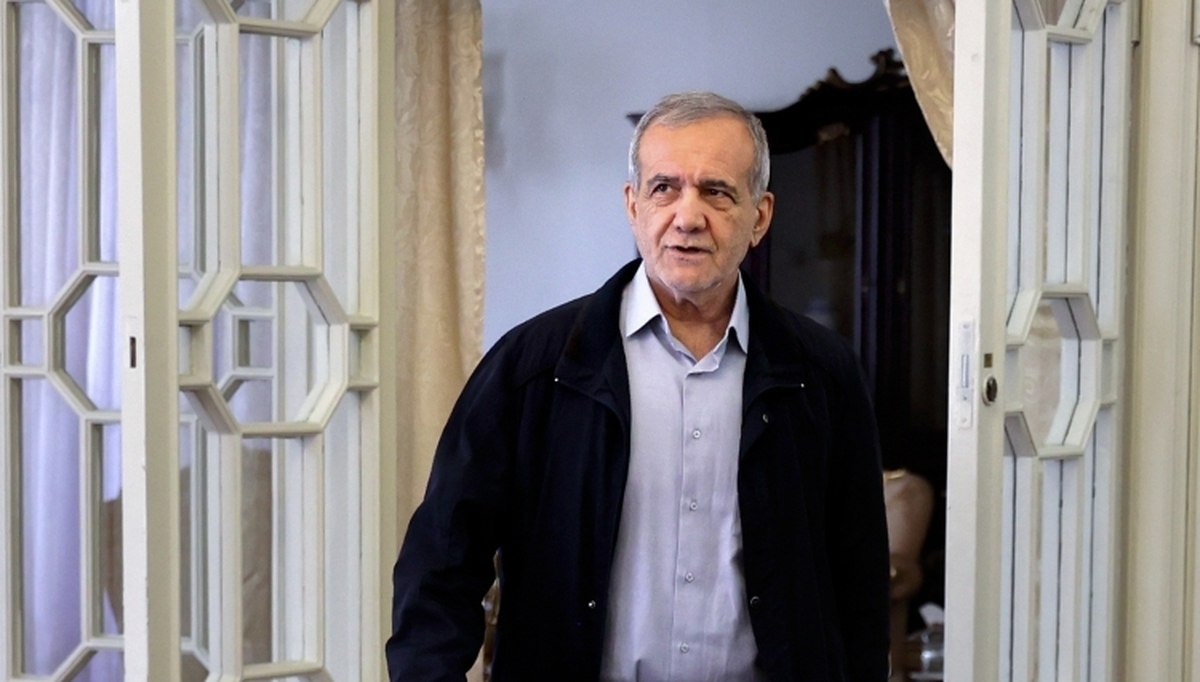 عیادت پزشکیان از سقاب اصفهانی + عکس