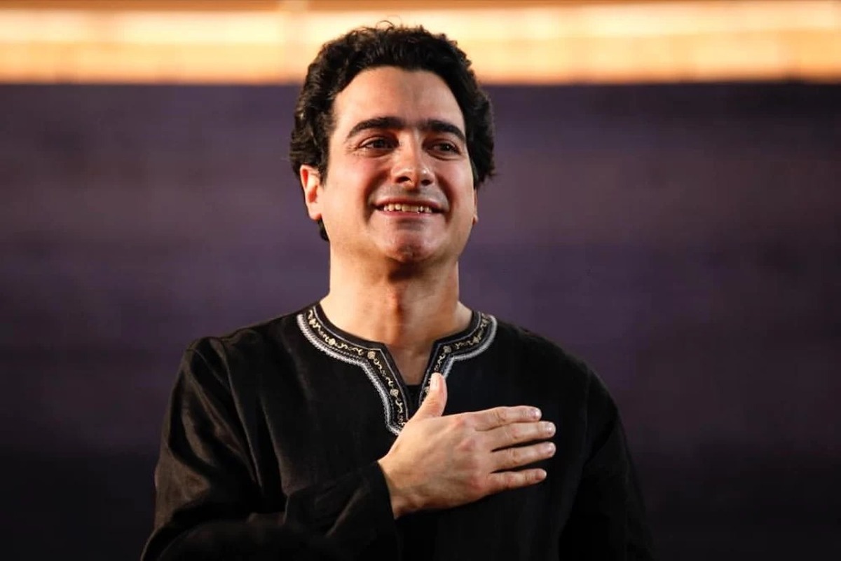 ببینید| همخوانی همایون شجریان و دخترش یاسمین