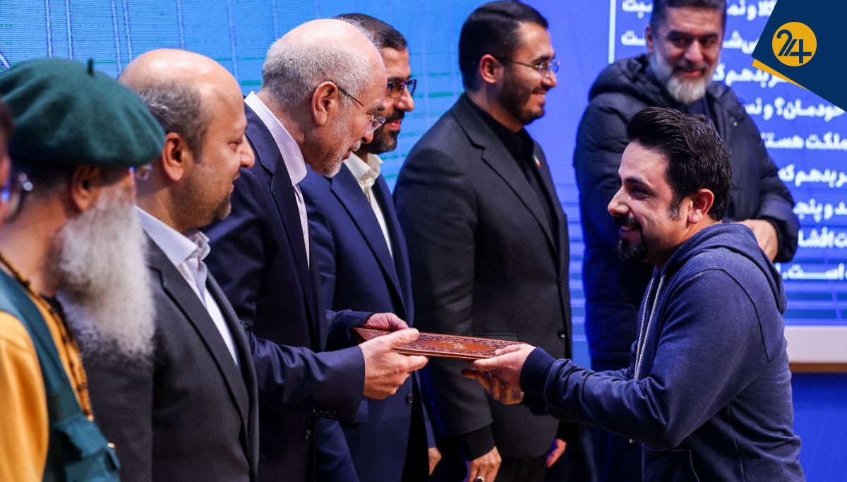 از سوال جسورانه تا جایزه معتبر؛ خبرنگار رویداد۲۴ جایزه جشنواره رسانه‌ای بهارستان را گرفت