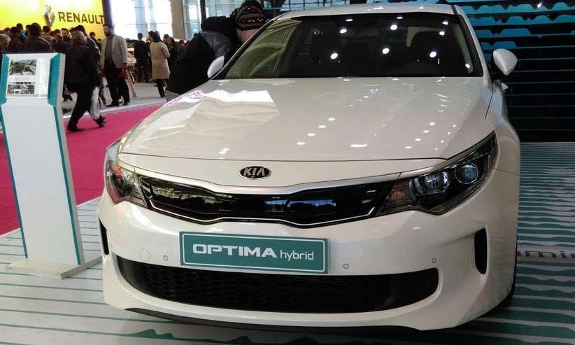 خودروی هیبریدی کیا