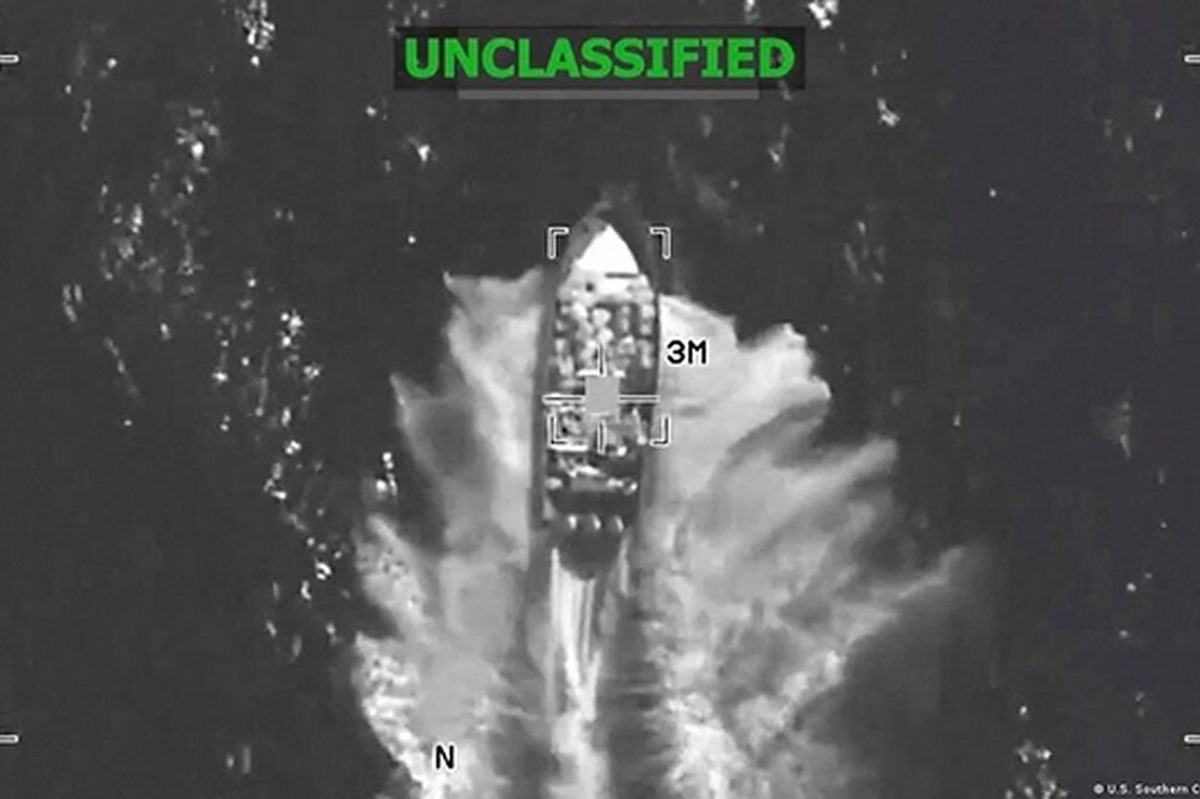 ببینید| حمله جدید آمریکا به قایق مظنون؛ چهار نفر کشته شدند