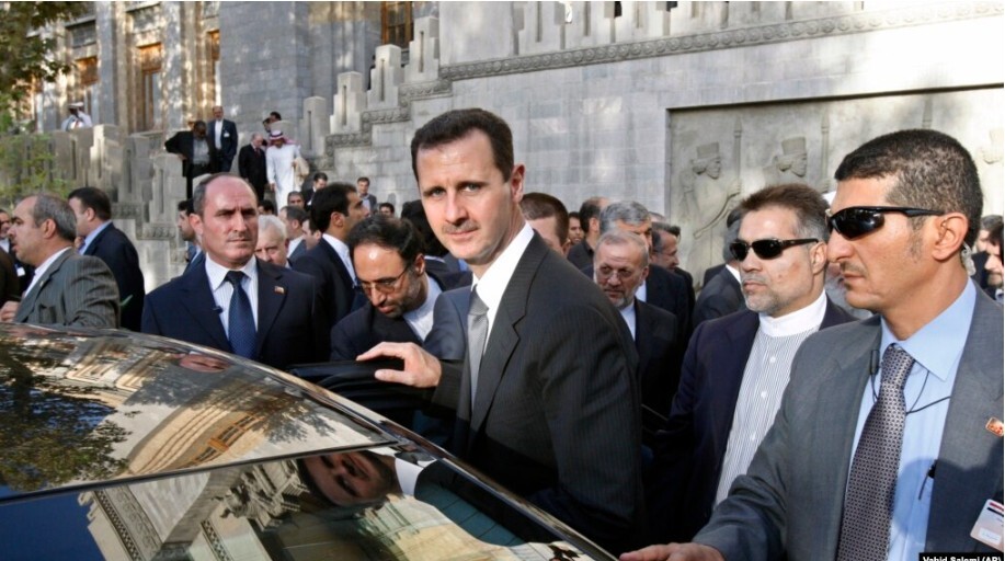 بشار اسد، ویدئوی لو رفته از فحاشی به مردم و درس تاریخی برای حاکمان| زن مرموز همراه اسد کیست؟