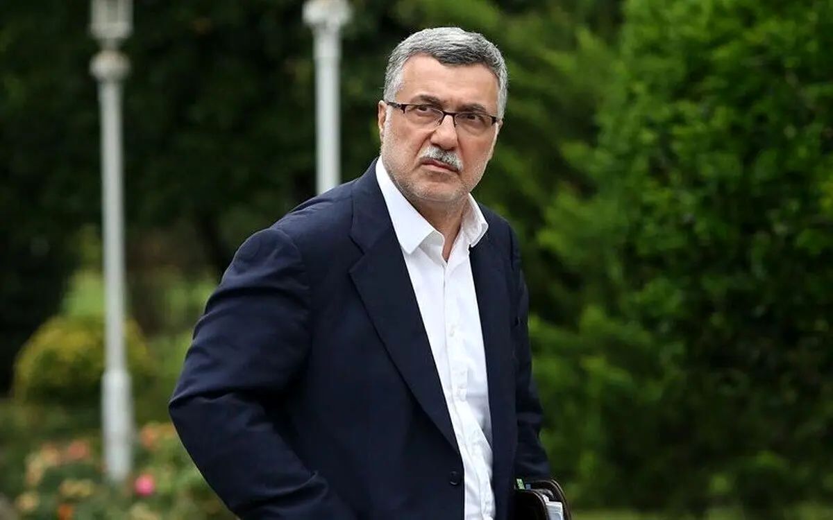 ببینید| انتقاد وزیر بهداشت از پذیرش پزشکان فاقد صلاحیت علمی؛ اگر این عدالت است، من بلد نیستم!