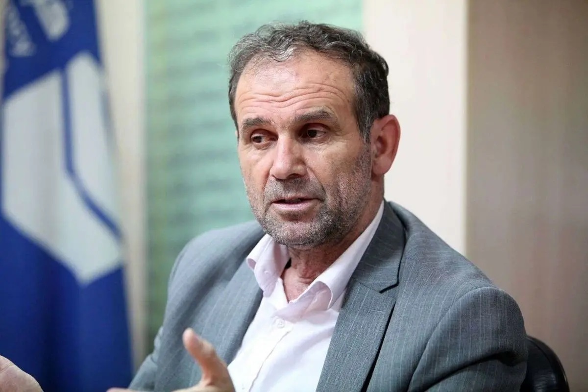 فیاضی، نماینده مجلس: باید به جای فرزین یک روانشناس را به عنوان رئیس بانک مرکزی انتخاب کنند! فیاضی، نماینده مجلس: باید به جای فرزین یک روانشناس را به عنوان رئیس بانک مرکزی انتخاب کنند!