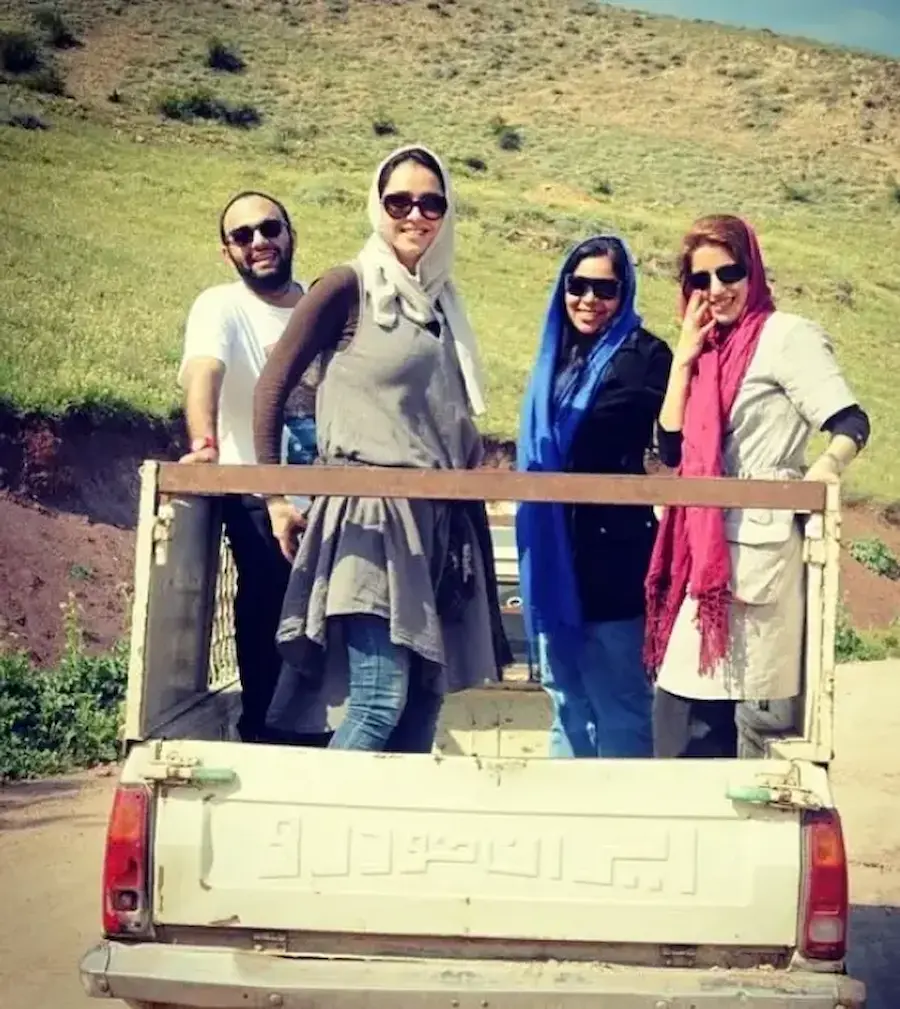 عکس| ترانه علیدوستی و صابر ابر پشت وانت؛ ۱۲ سال پیش