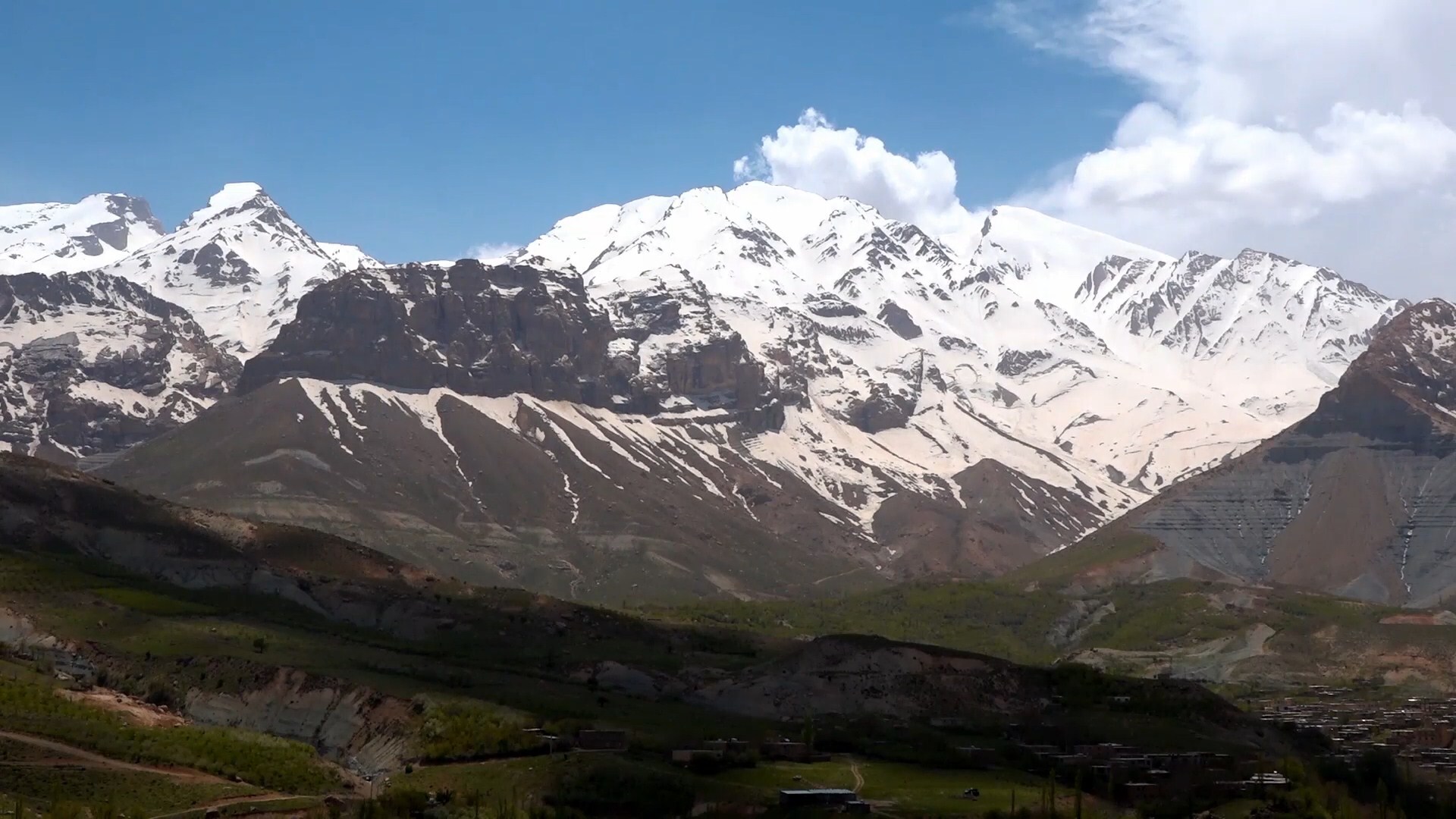 بارشهای پاییزی در کهگیلویه و بویراحمد؛ دنا بالاخره سفیدپوش شد رشته کوه دنا